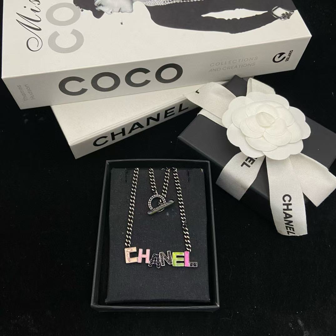 CHANE1 カラーエナメルネックレス【50％割引+送料無料】