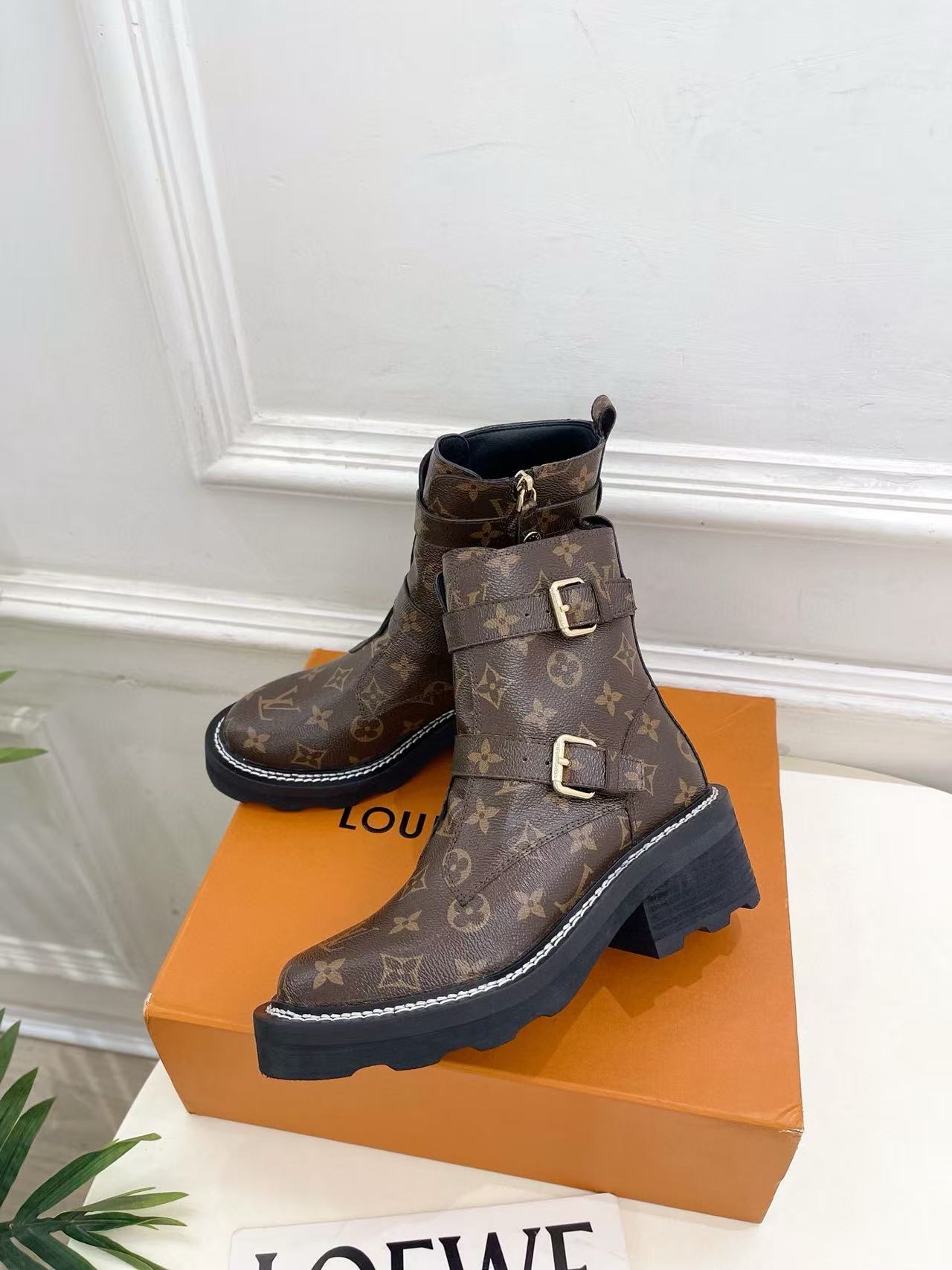 LV高品質シープスキンブーツ【50％割引+送料無料】