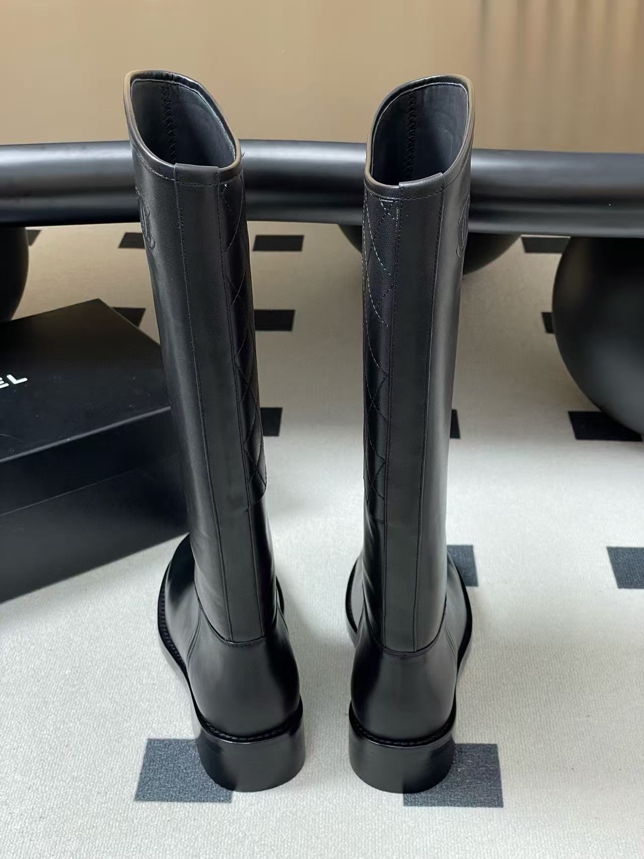 CHANE1 高品質ダブルCチェック柄牛革ハイブーツ【50％割引+送料無料】