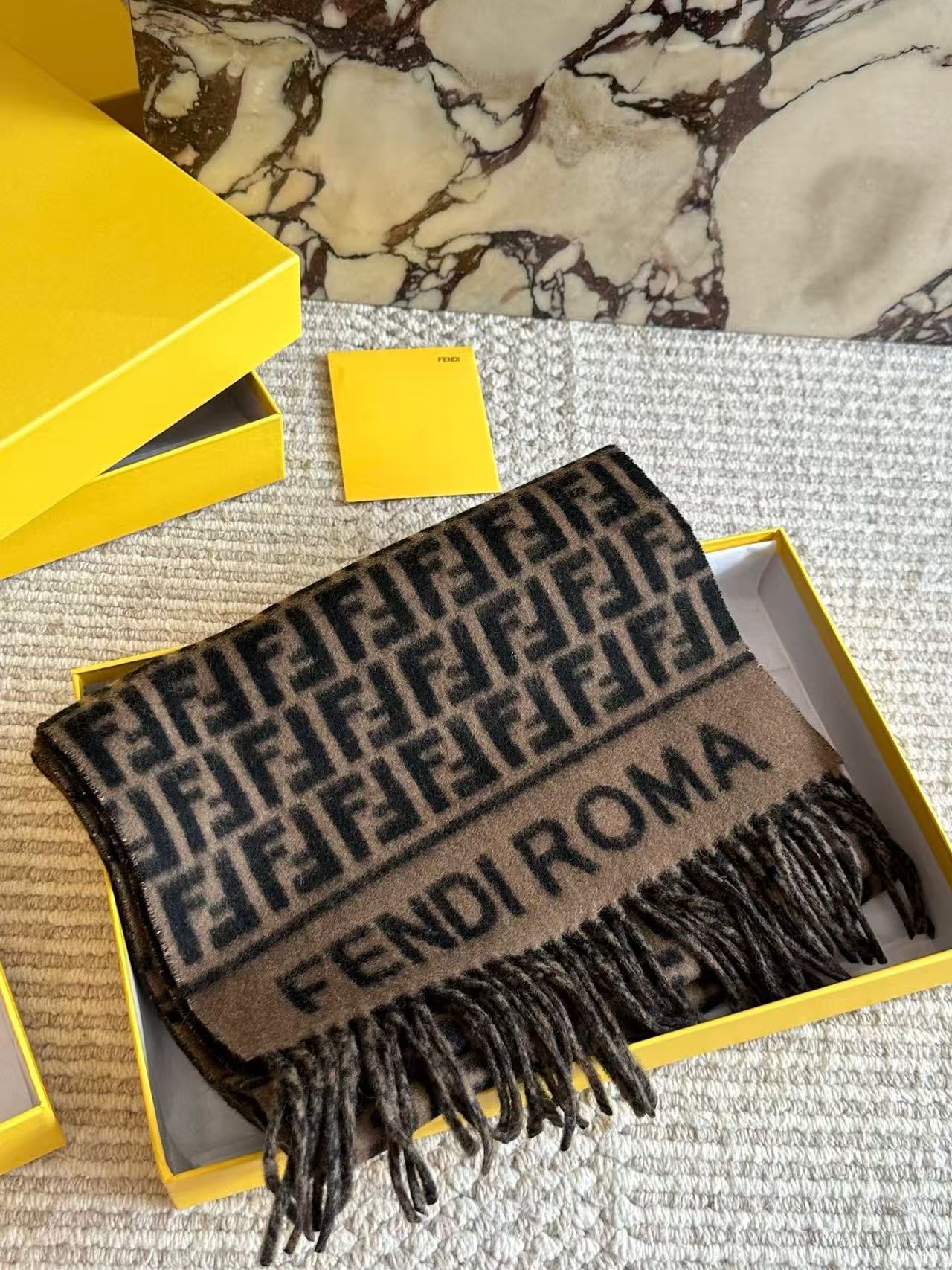 FEND1FF カシミアタッセルスカーフ【50％割引+送料無料】