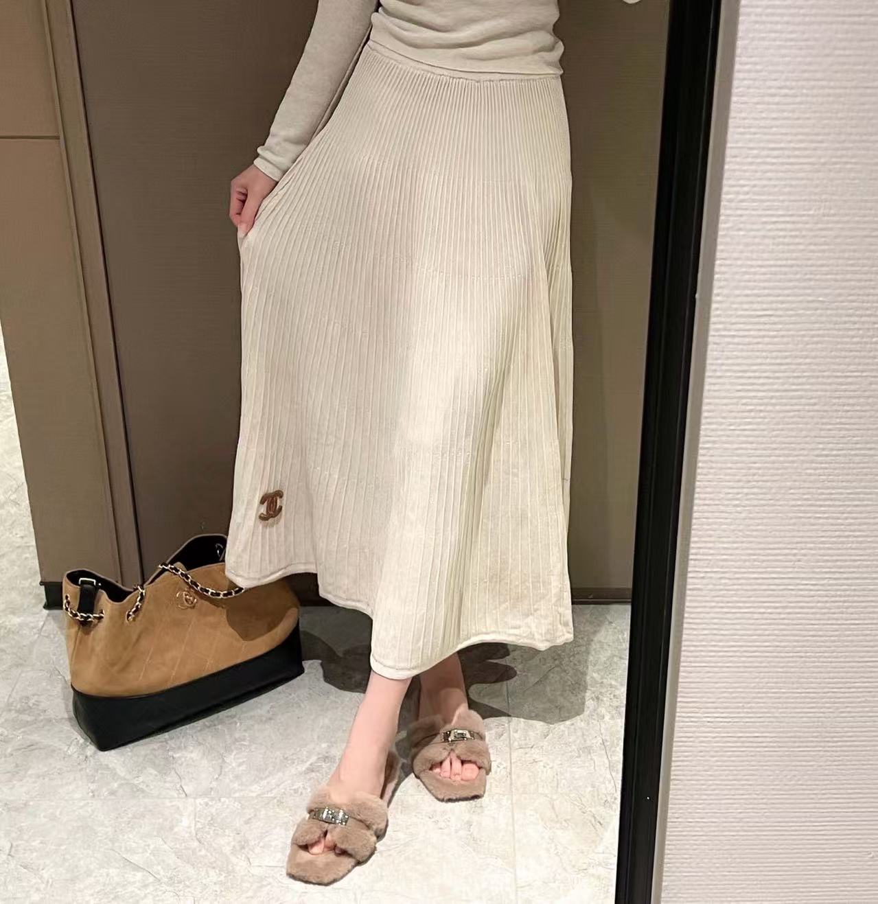 CHANE1 ダブルCセーター+スカート ツーピースセット【50％割引+送料無料】