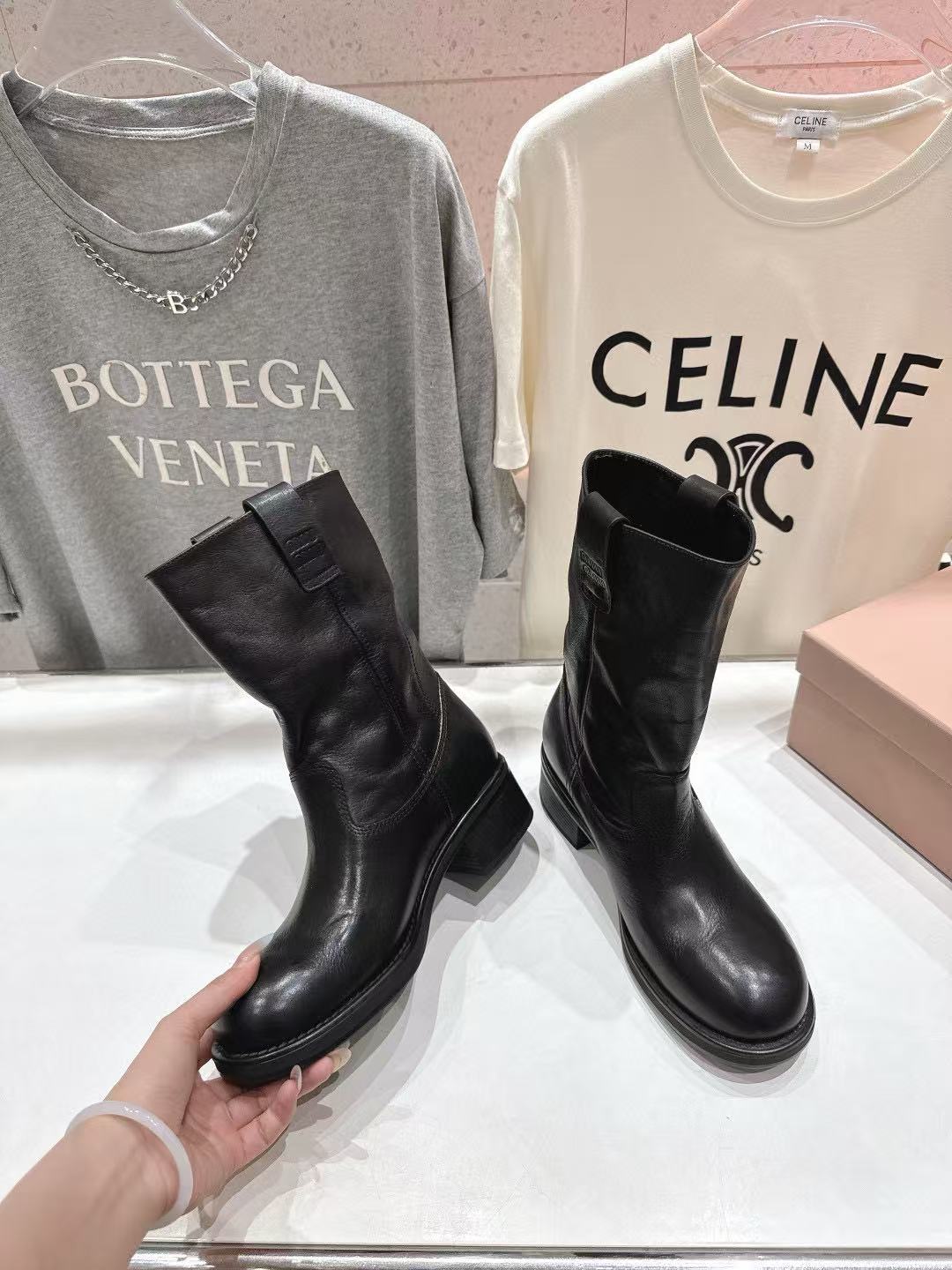 M1UM1U高品質シンプルレザーアンクルブーツ【50％割引+送料無料】