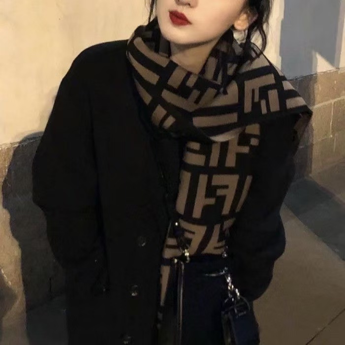 FEND1FF タッセル カシミアスカーフ【50％割引+送料無料】