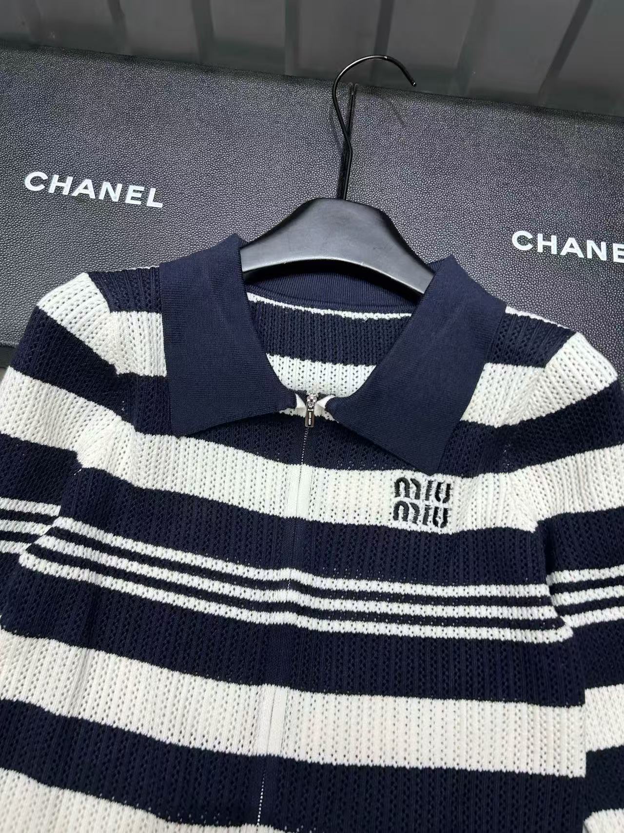 M1UM1U ラペルストライプウールカーディガン【50％割引+送料無料】