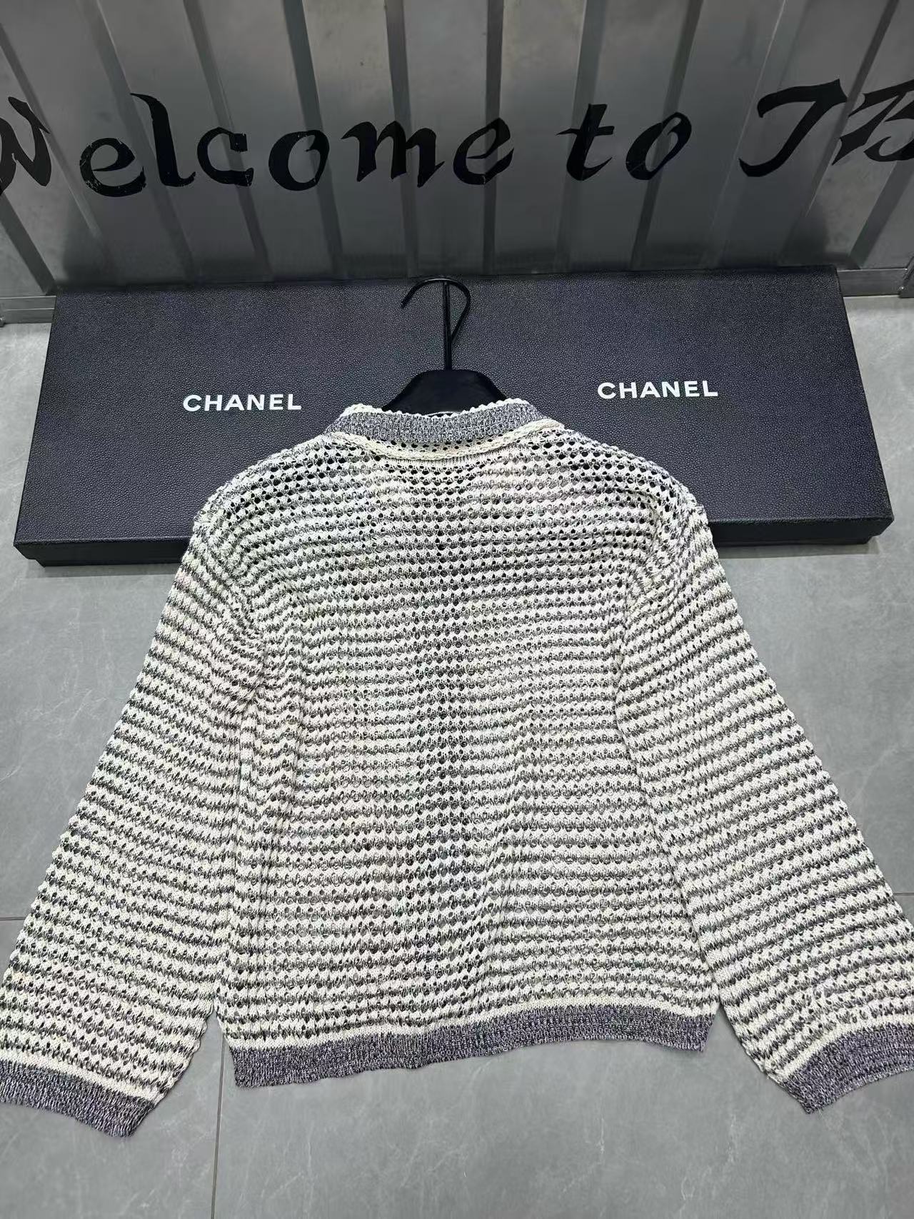 CHANE1 ブローチ付き中空カーディガン【50％割引+送料無料】