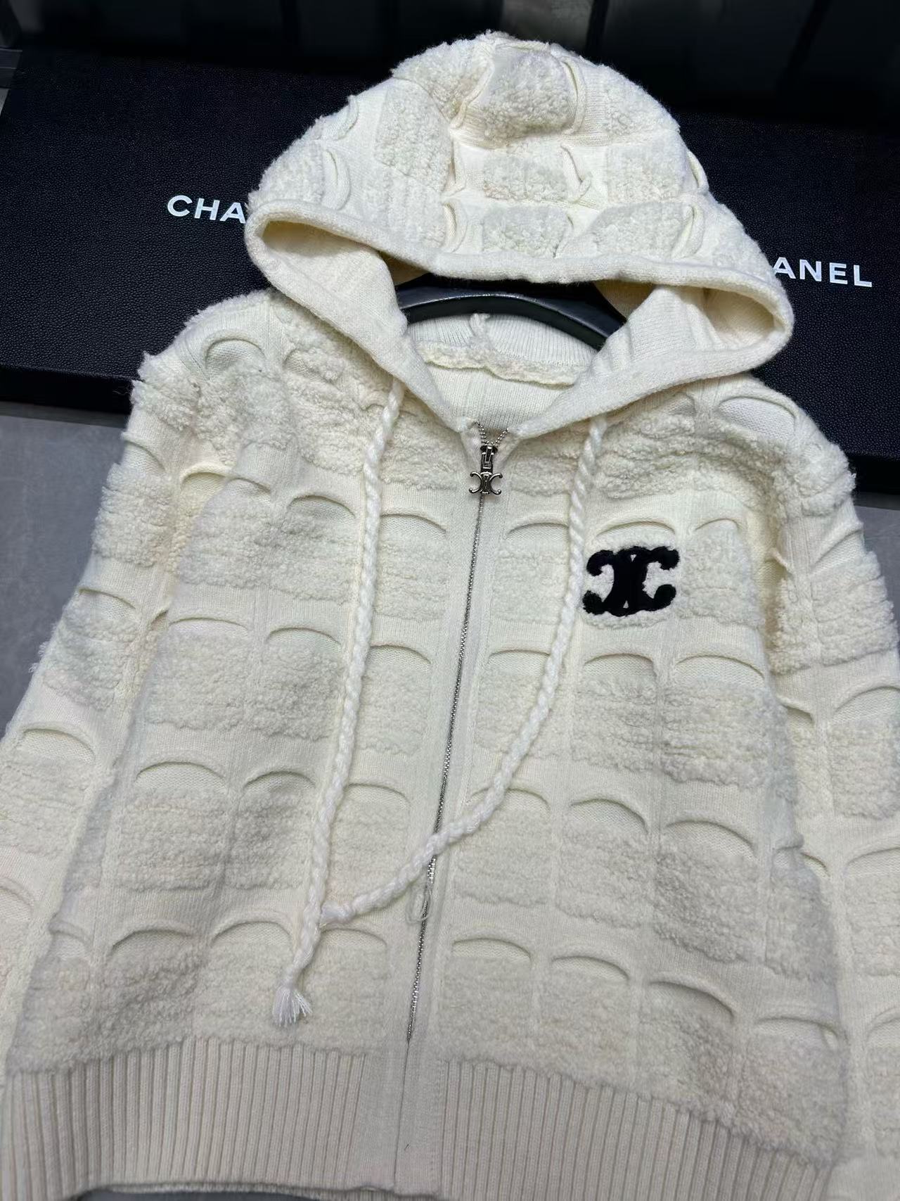 CEL1NE 凱旋門ストライプ フード付きカーディガン【50％割引+送料無料】