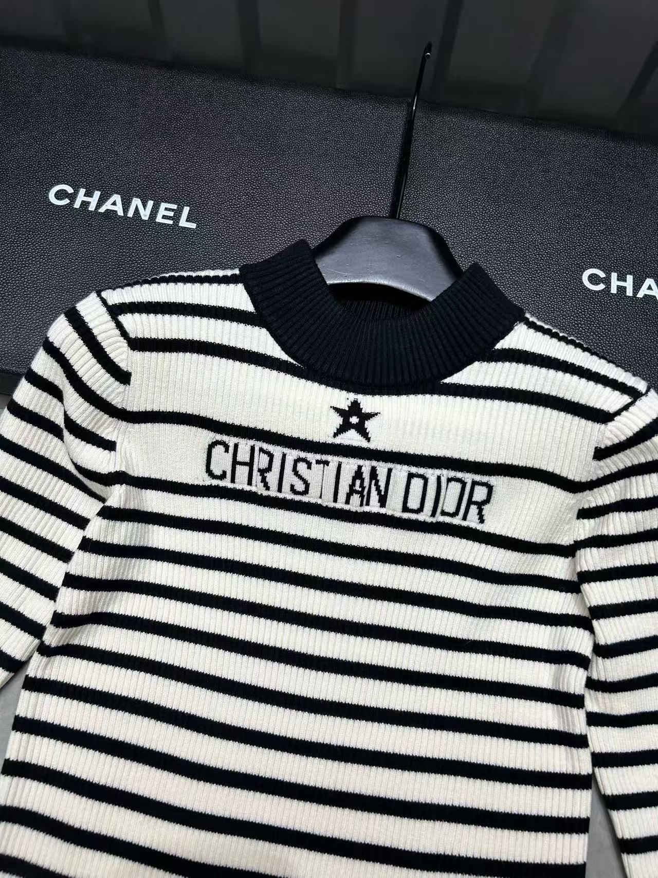 DI0R レターストライプセーター【50％割引+送料無料】