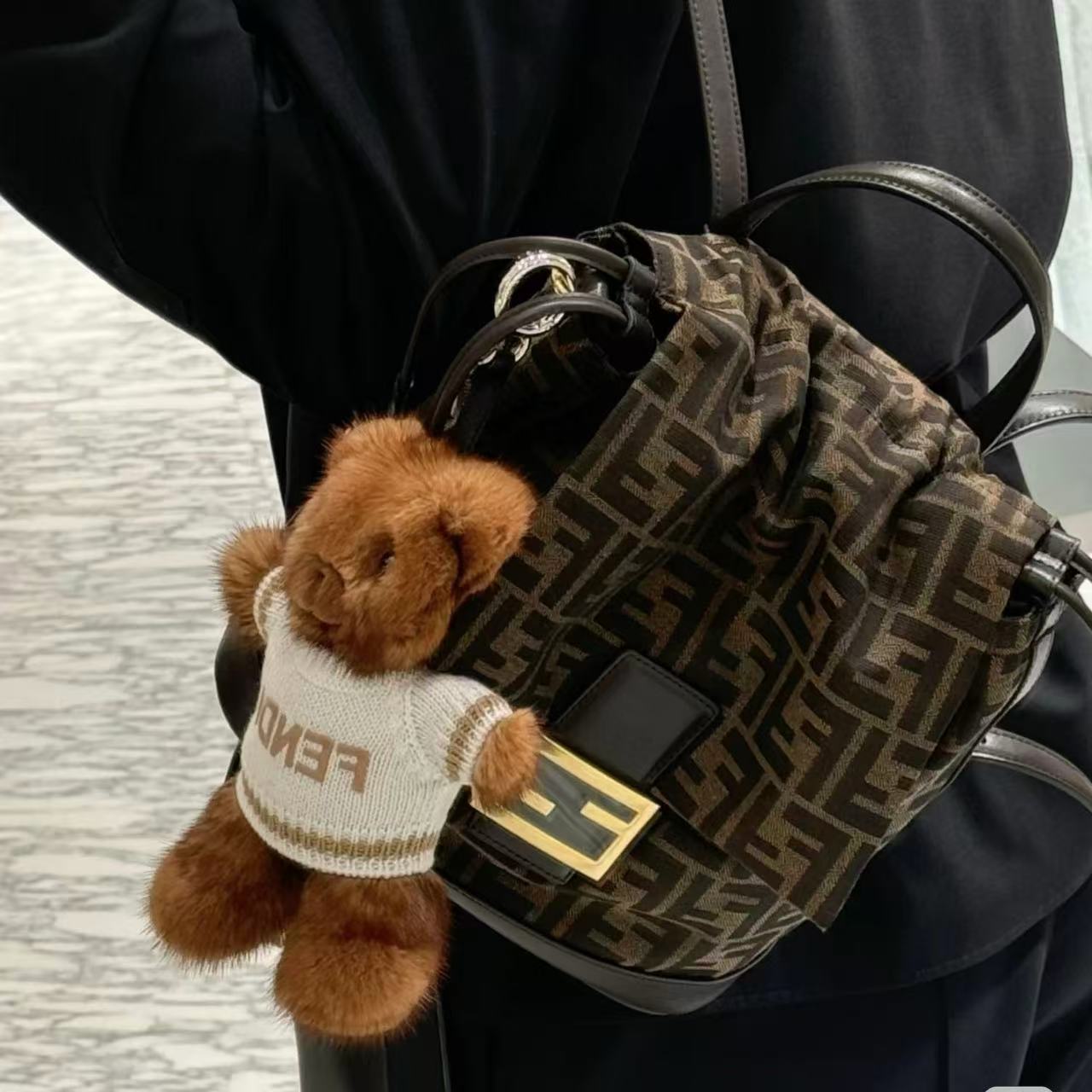 FEND1FFモノグラムバックパック【50％割引+送料無料】