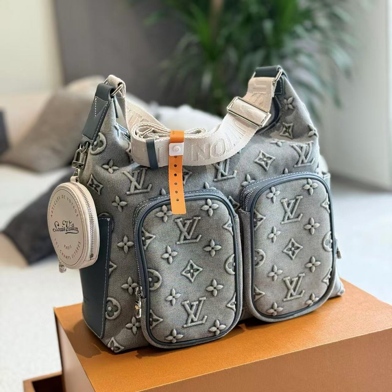 LVエンボスデニムクロスボディバッグ【50％割引+送料無料】
