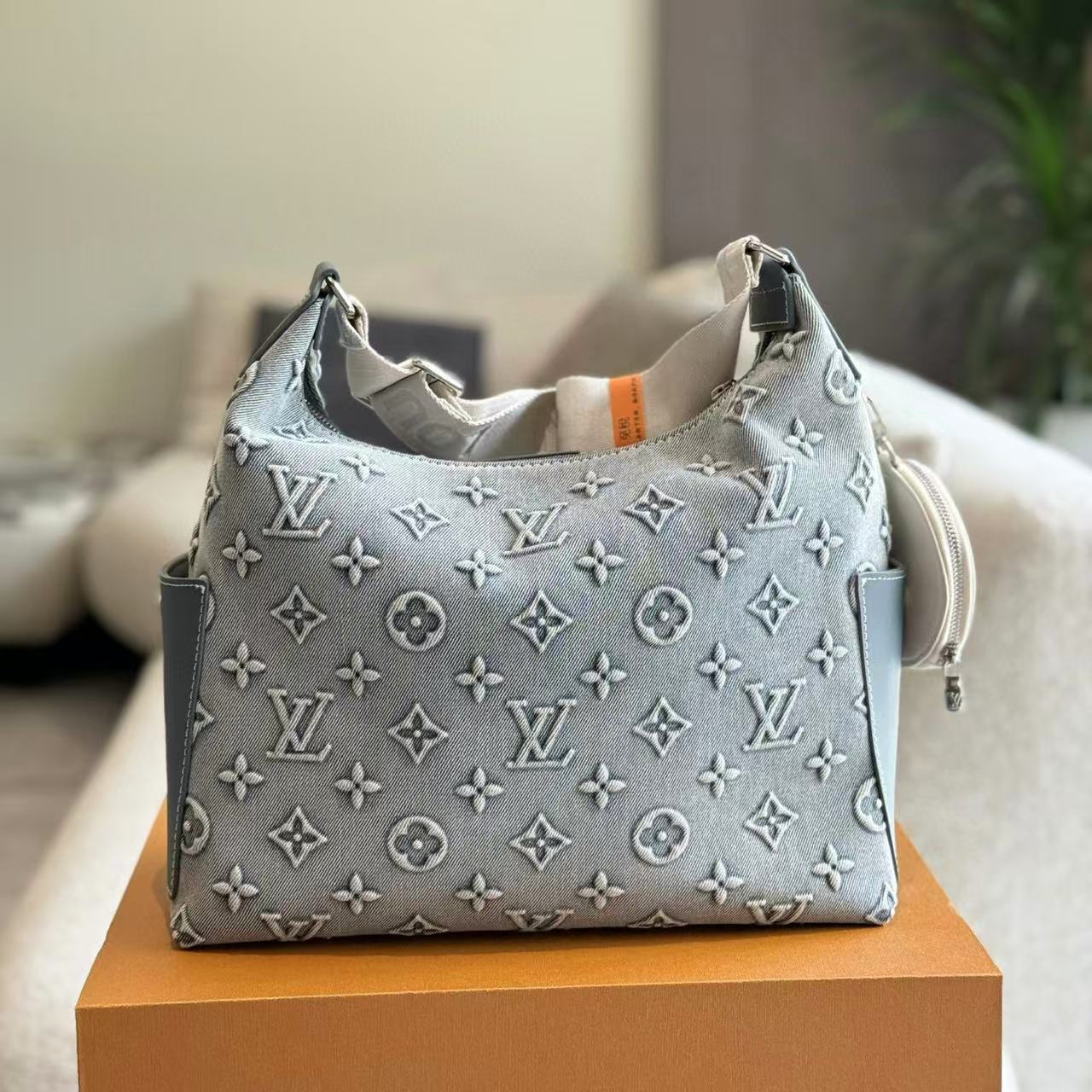 LVエンボスデニムクロスボディバッグ【50％割引+送料無料】