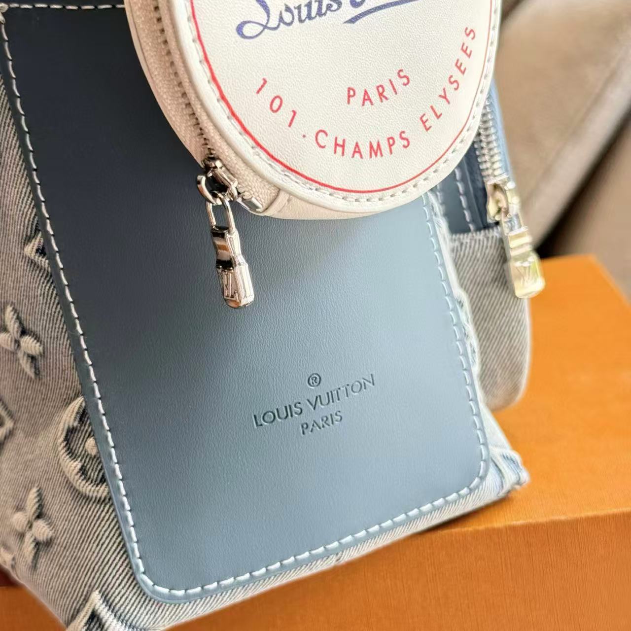 LVエンボスデニムクロスボディバッグ【50％割引+送料無料】