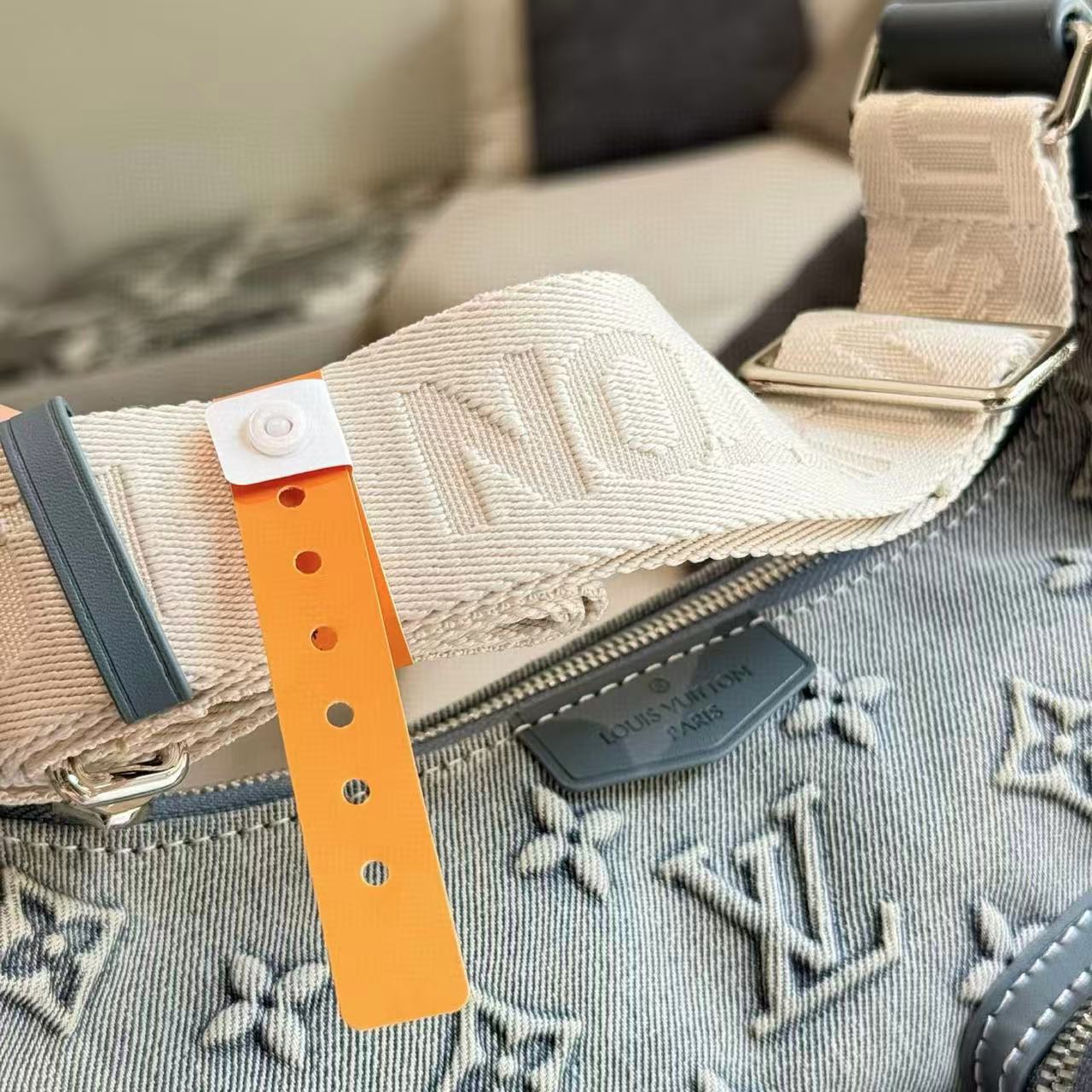 LVエンボスデニムクロスボディバッグ【50％割引+送料無料】