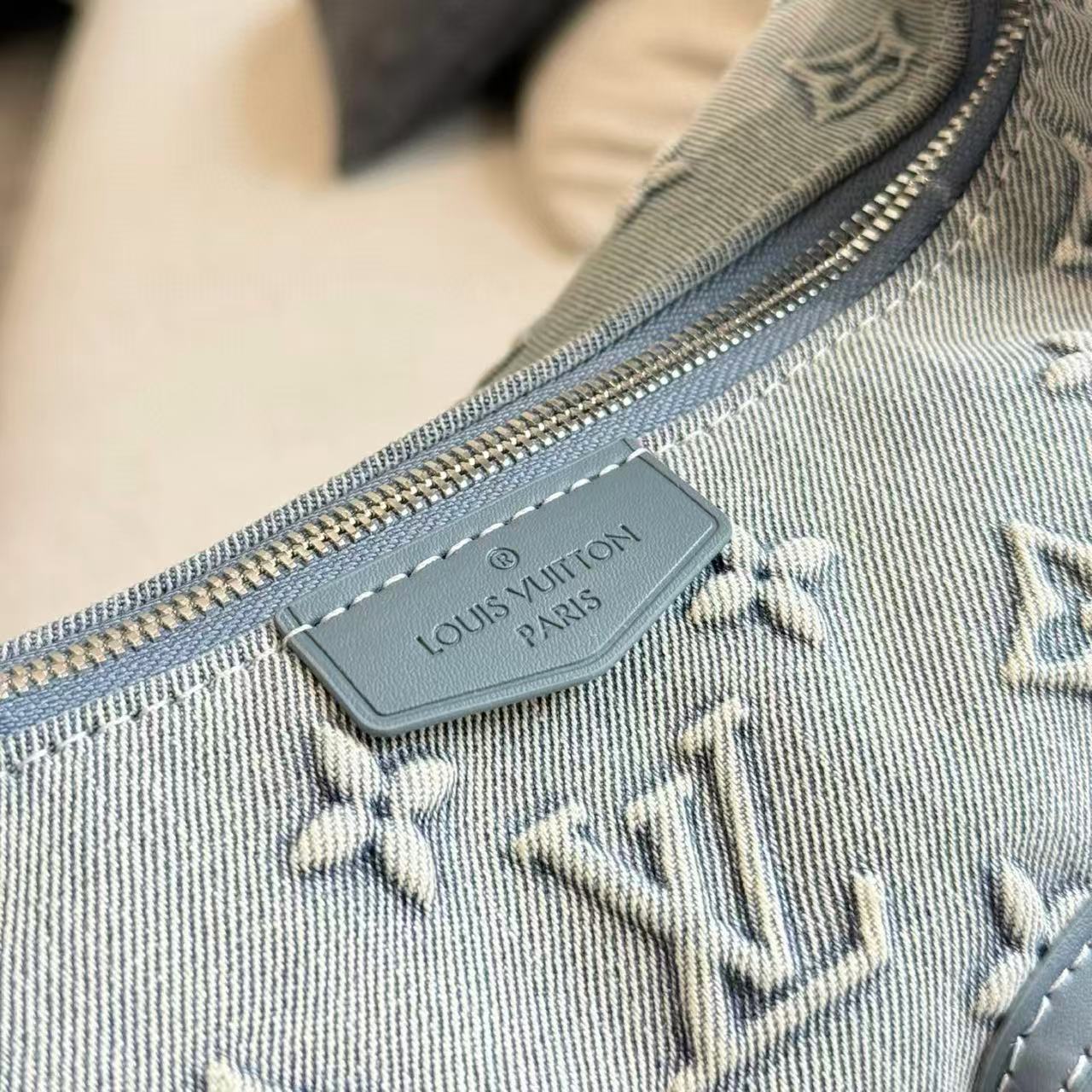 LVエンボスデニムクロスボディバッグ【50％割引+送料無料】