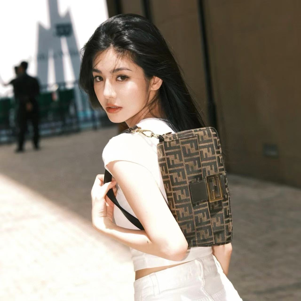 FEND1 バゲット アンダーアームバッグ【50％割引+送料無料】