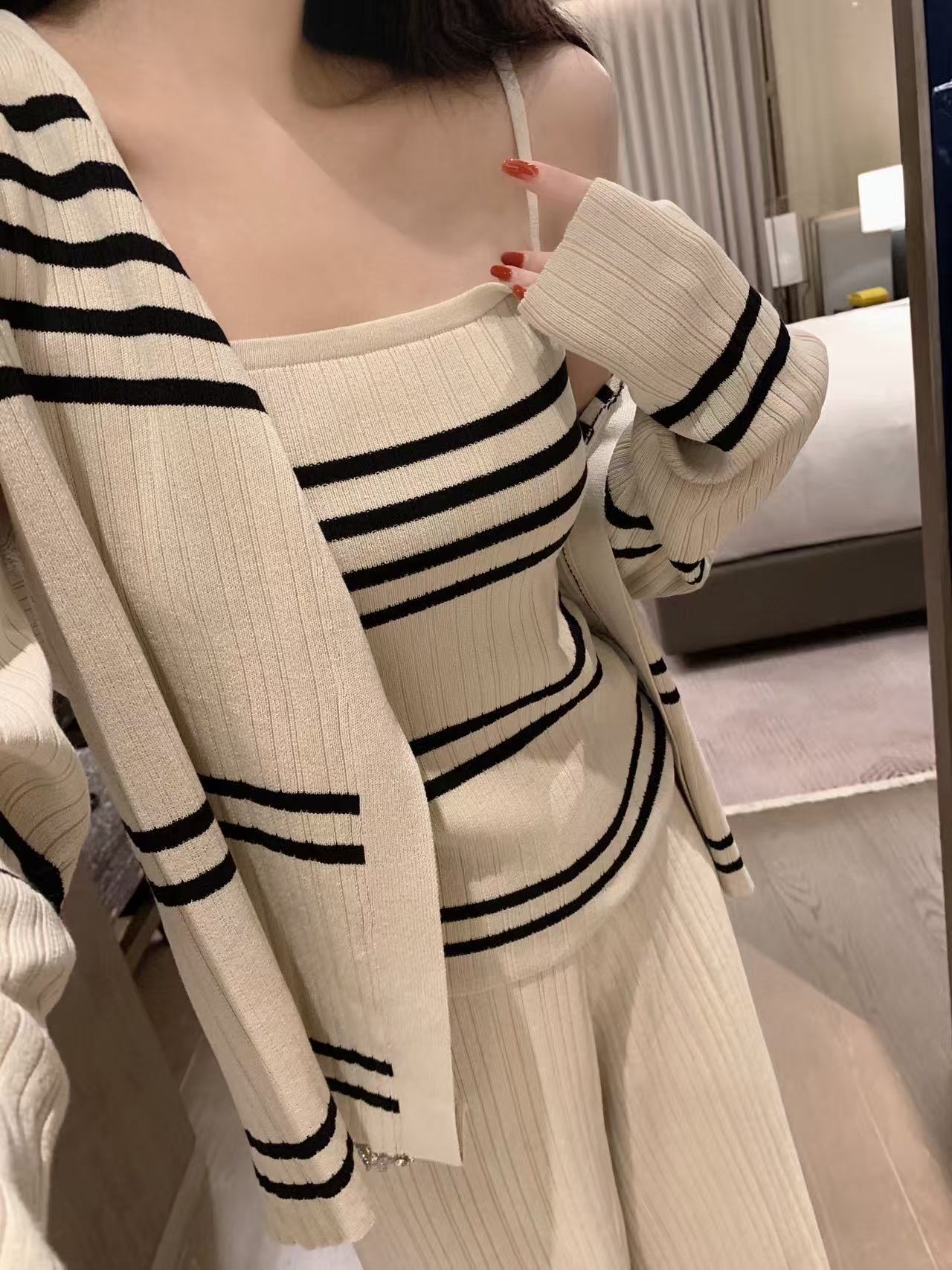 M1UM1U ウールベスト + カーディガン + パンツ 3点セット【50％割引+送料無料】