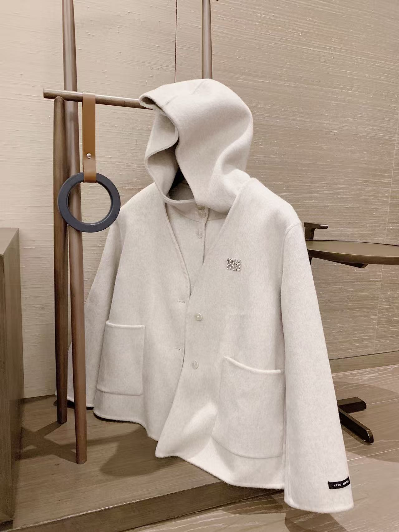 M1UM1U カシミヤベスト+ジャケット ツーピースセット【50％割引+送料無料】