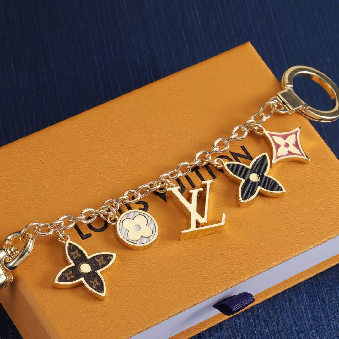 LV四つ葉のクローバーキーチェーン【50％割引+送料無料】