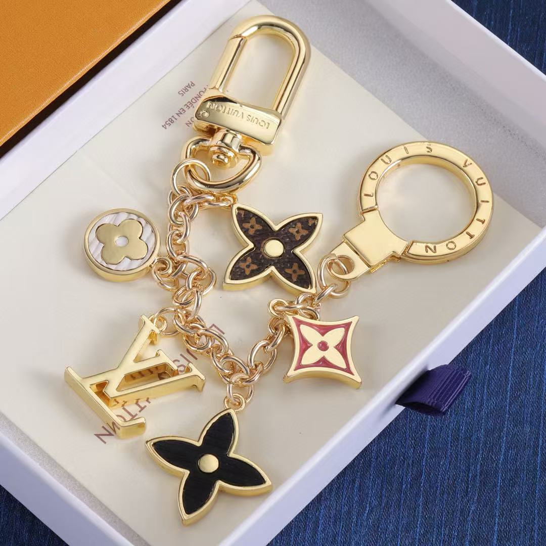 LV四つ葉のクローバーキーチェーン【50％割引+送料無料】