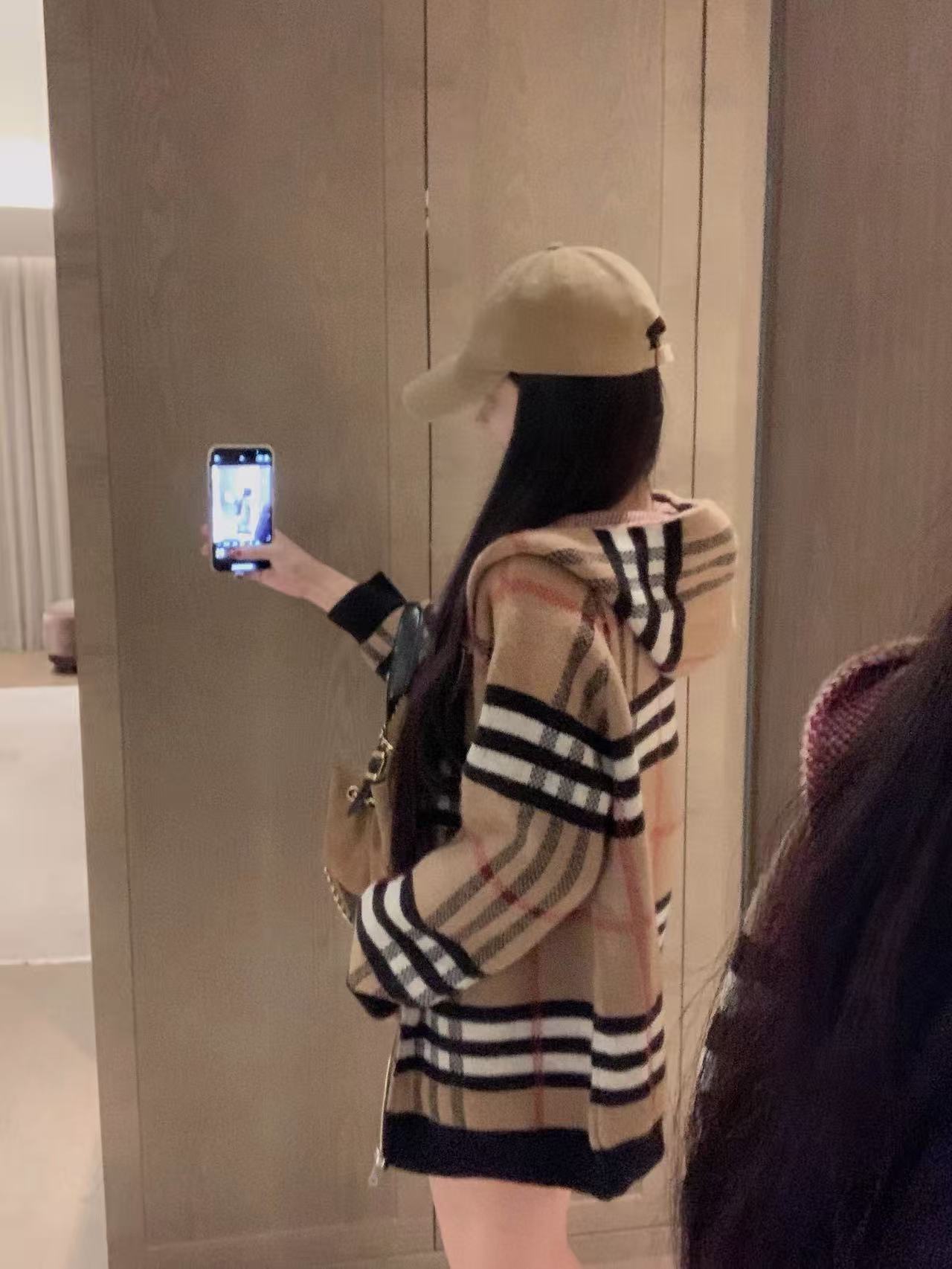 BUR8ERRY フード付きチェック柄ウールカーディガン【50％割引+送料無料】