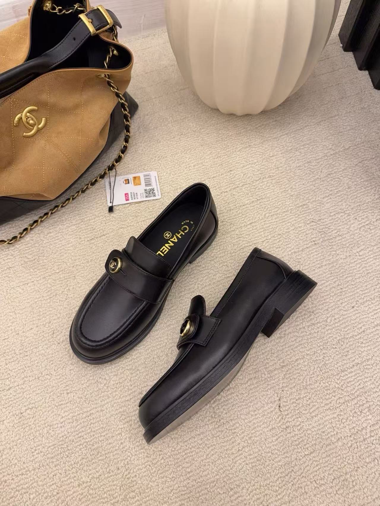 CHANE1 高品質ダブルCレザーフラットシューズ【50％割引+送料無料】
