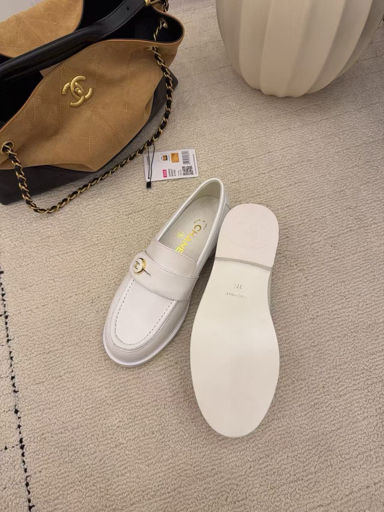 CHANE1 高品質ダブルCレザーフラットシューズ【50％割引+送料無料】
