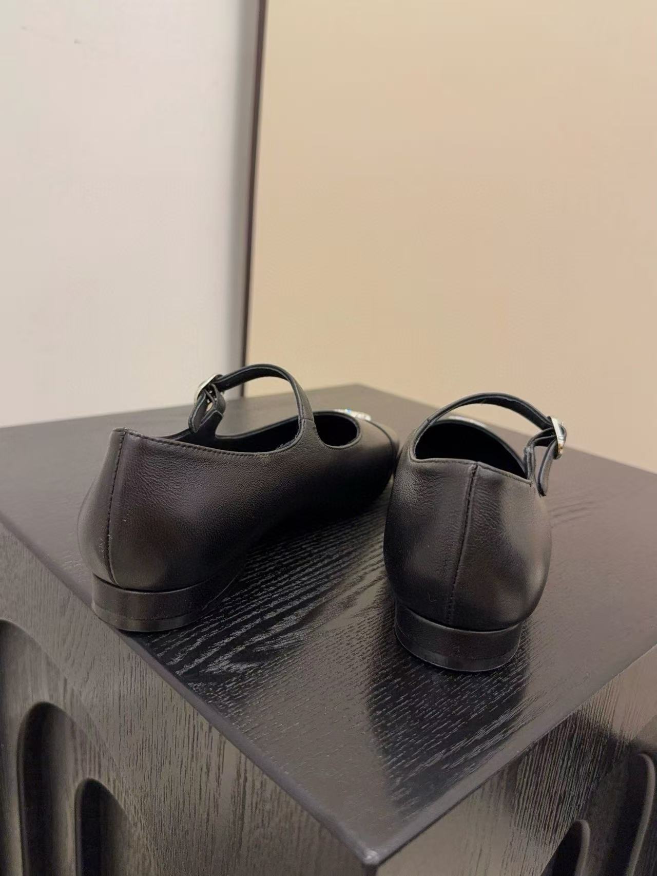 CHANE1 高品質シープスキンフラットシューズ【50％割引+送料無料】