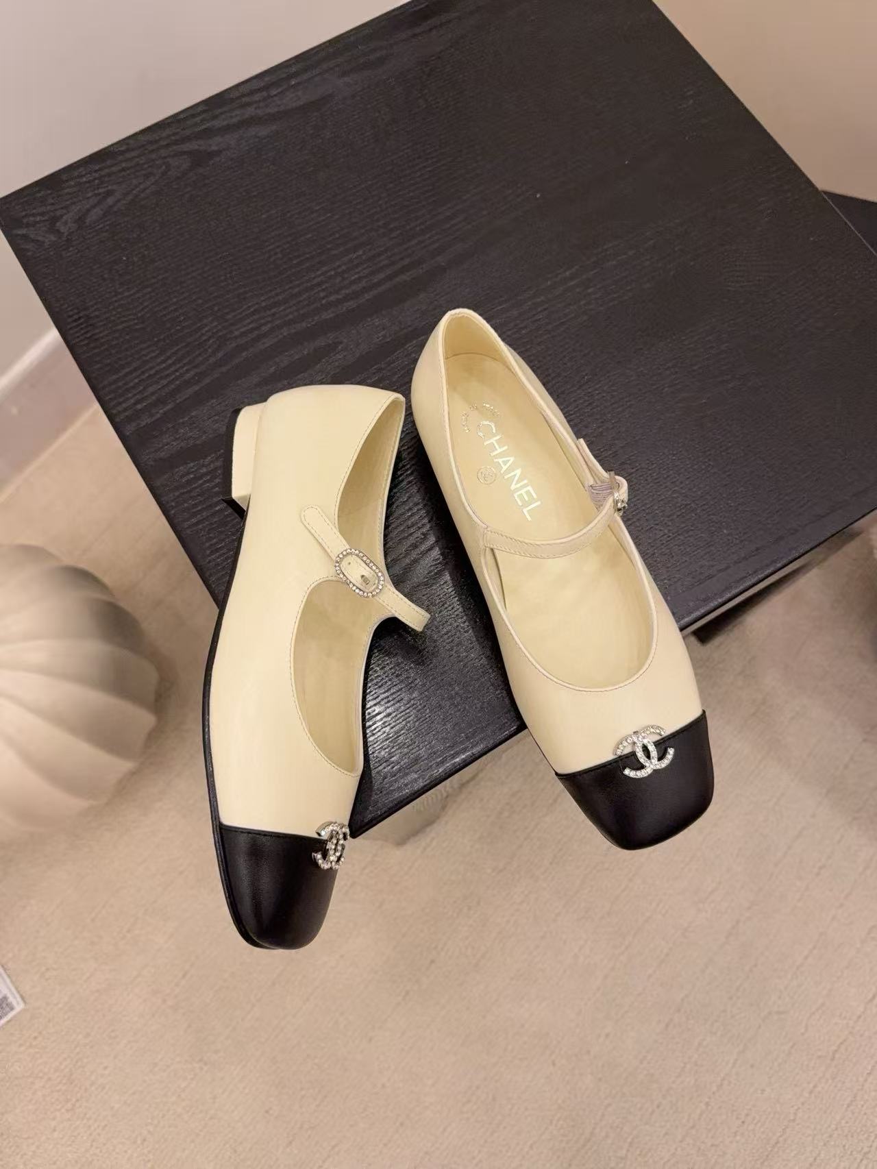 CHANE1 高品質シープスキンフラットシューズ【50％割引+送料無料】