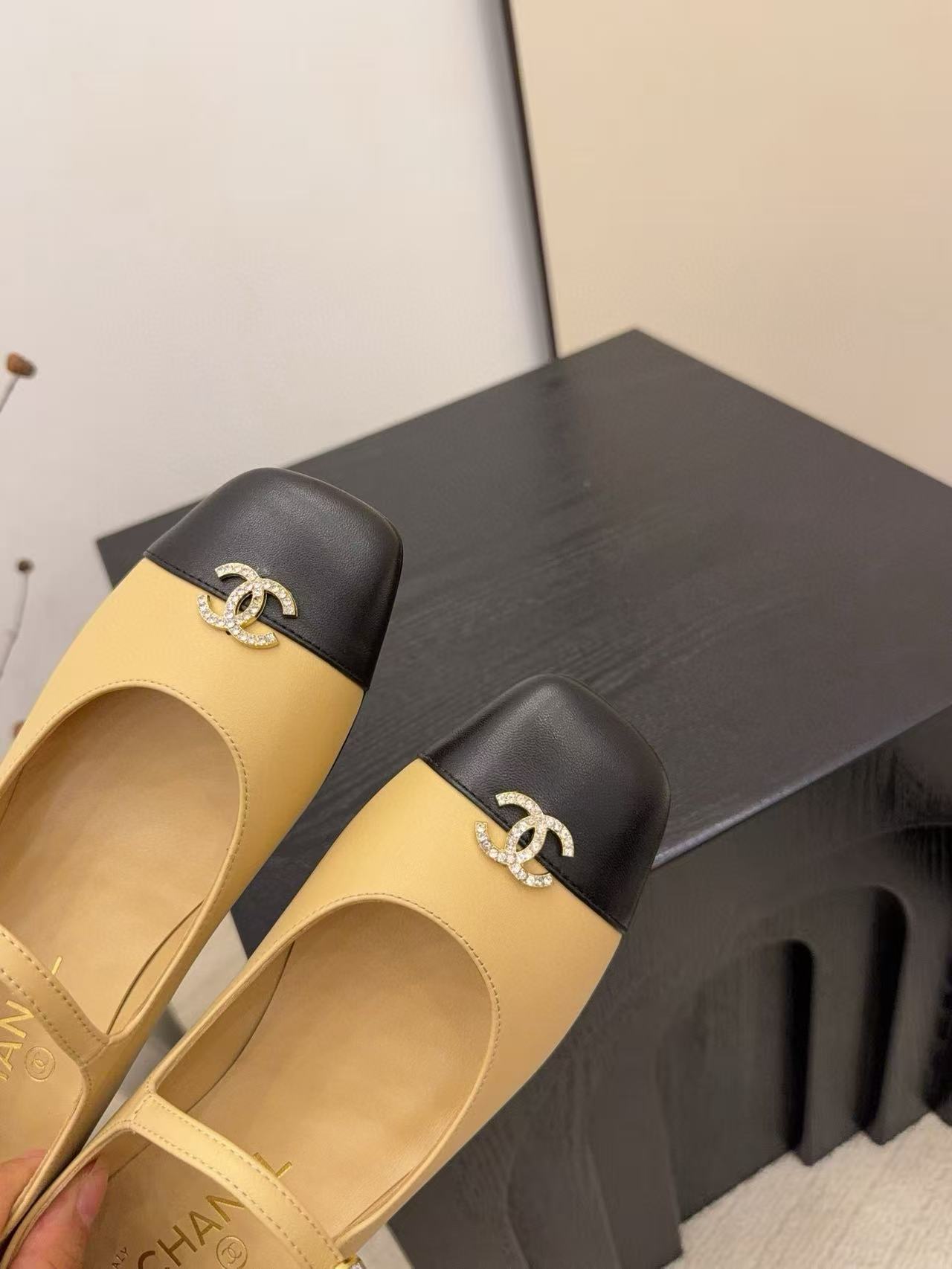 CHANE1 高品質シープスキンフラットシューズ【50％割引+送料無料】