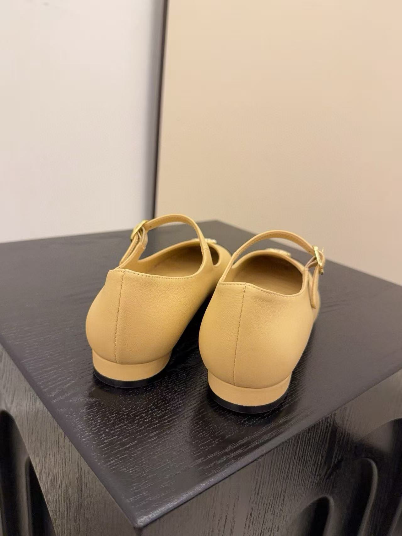 CHANE1 高品質シープスキンフラットシューズ【50％割引+送料無料】