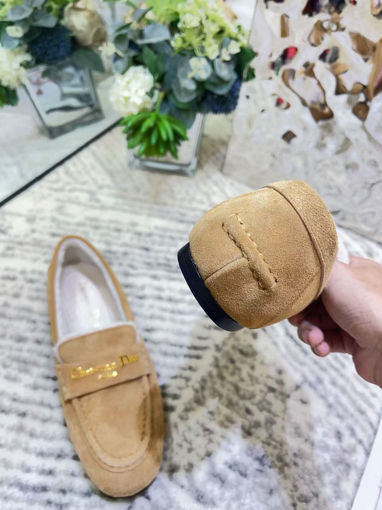 DI0Rの高品質スエードローファー【50％割引+送料無料】