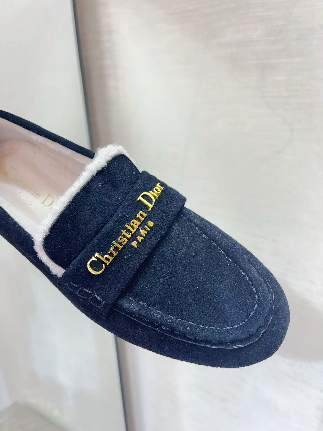 DI0Rの高品質スエードローファー【50％割引+送料無料】