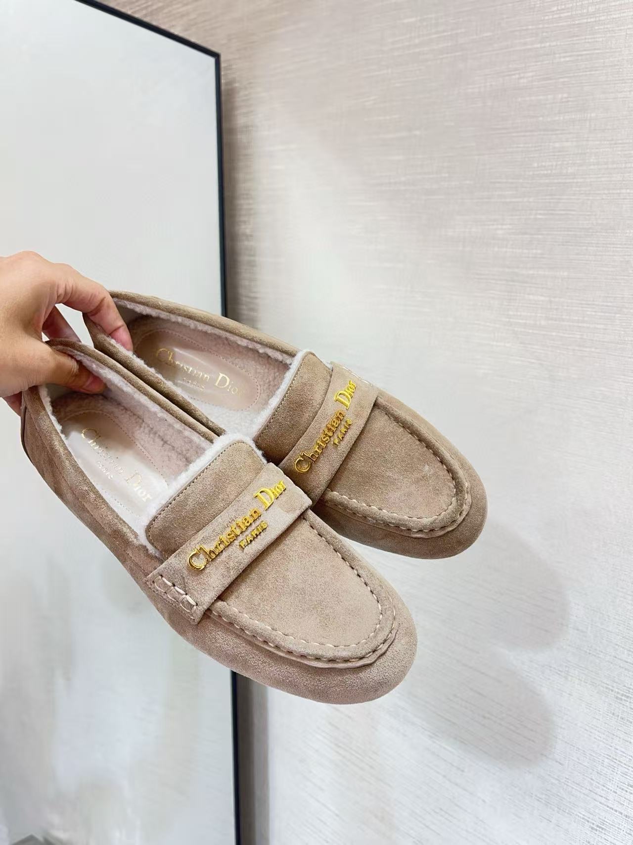 DI0Rの高品質スエードローファー【50％割引+送料無料】