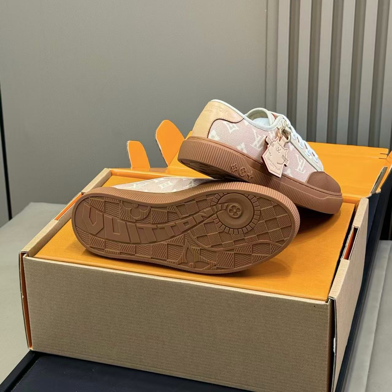 LVの高品質プリントレースアップカジュアルシューズ【50％割引+送料無料】