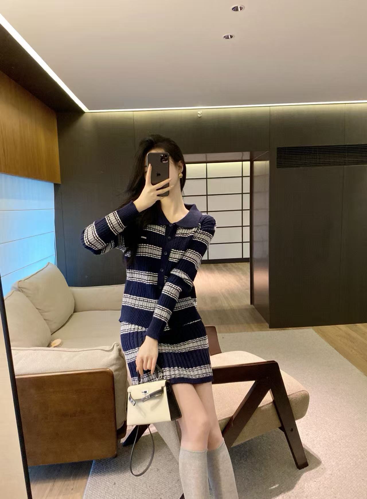 M1UM1U ストライプラペルウールカーディガン+スカート2点セット【50％割引+送料無料】