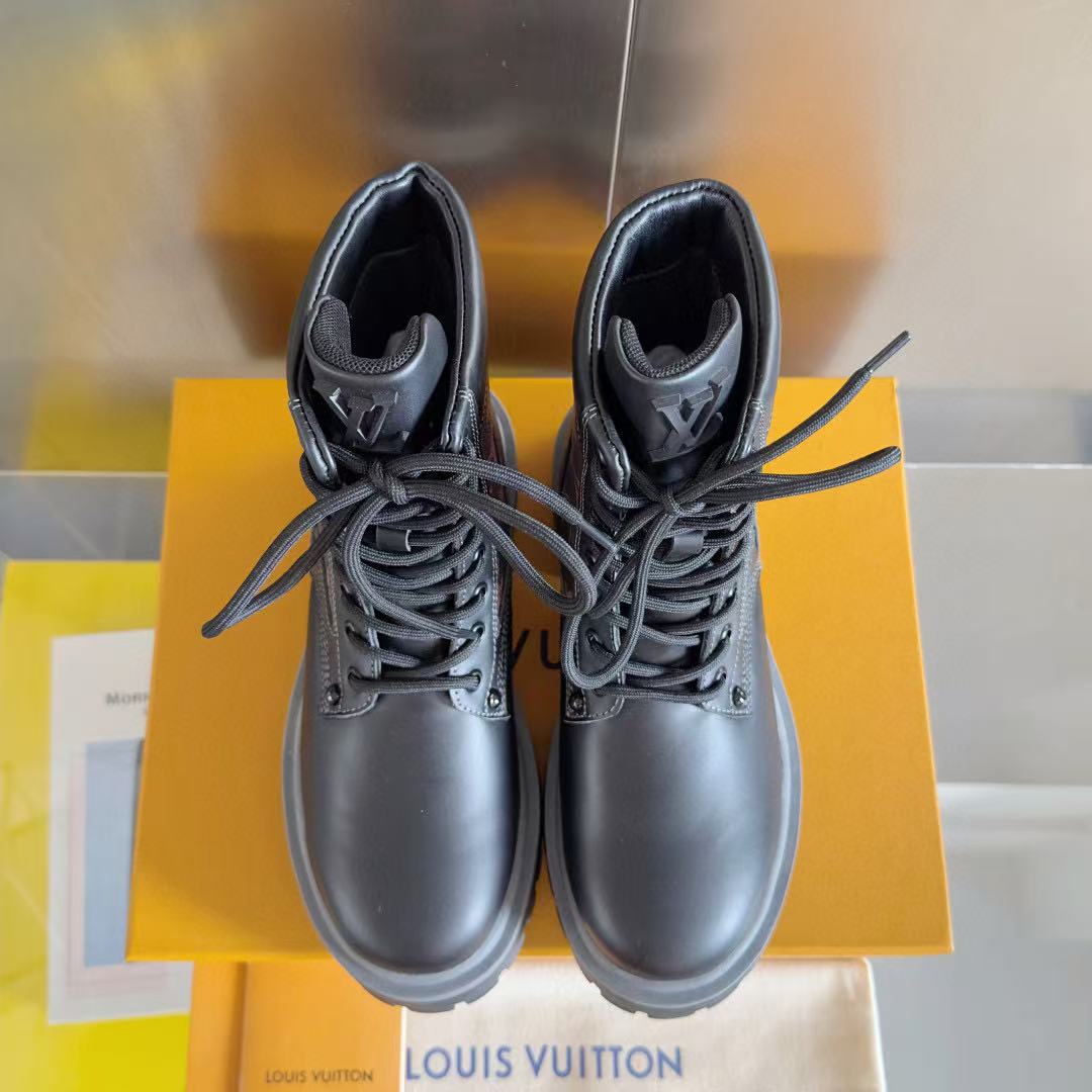 LVの高品質プリントレースアップマーティンブーツ【50％割引+送料無料】