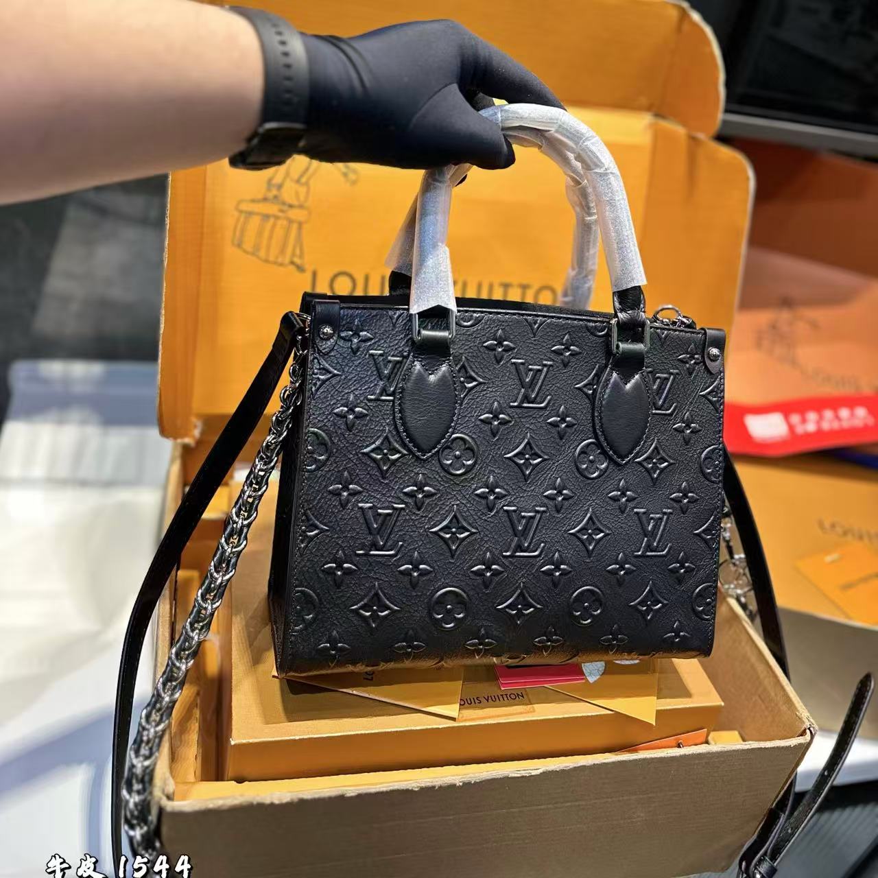 LVチェーンプリントハンドバッグ【50％割引+送料無料】