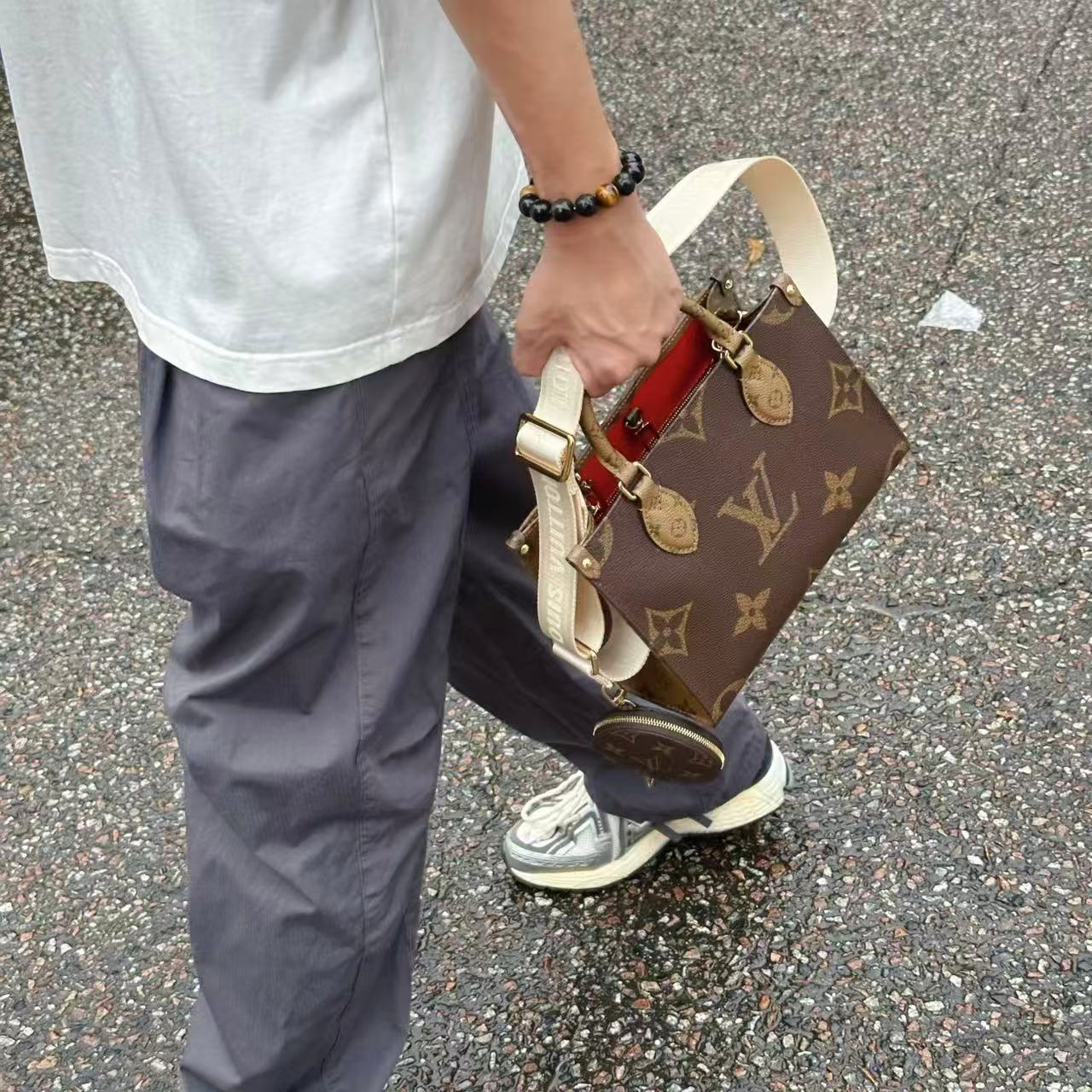 LVABトートバッグ【50％割引+送料無料】