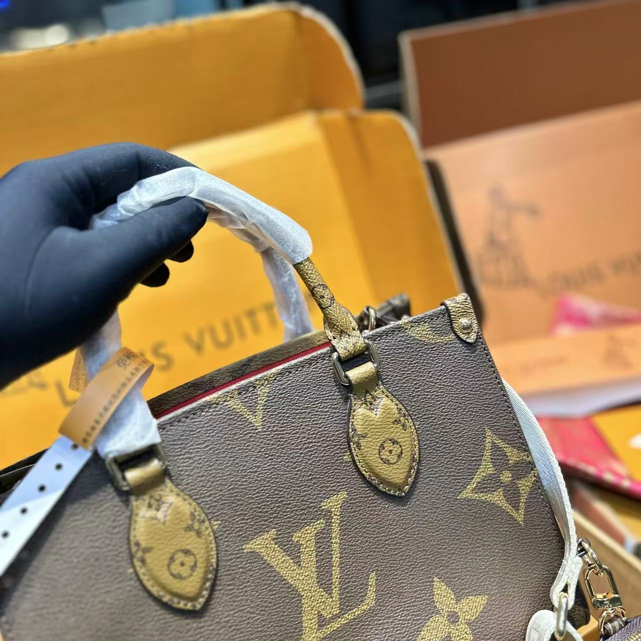 LVABトートバッグ【50％割引+送料無料】