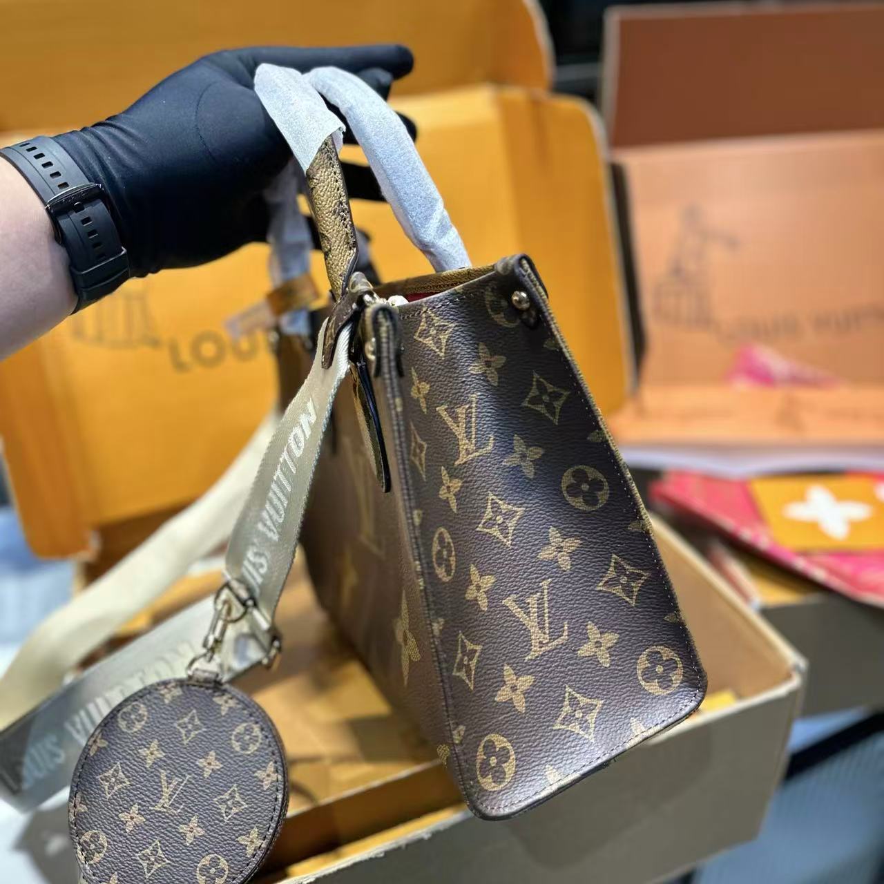 LVABトートバッグ【50％割引+送料無料】