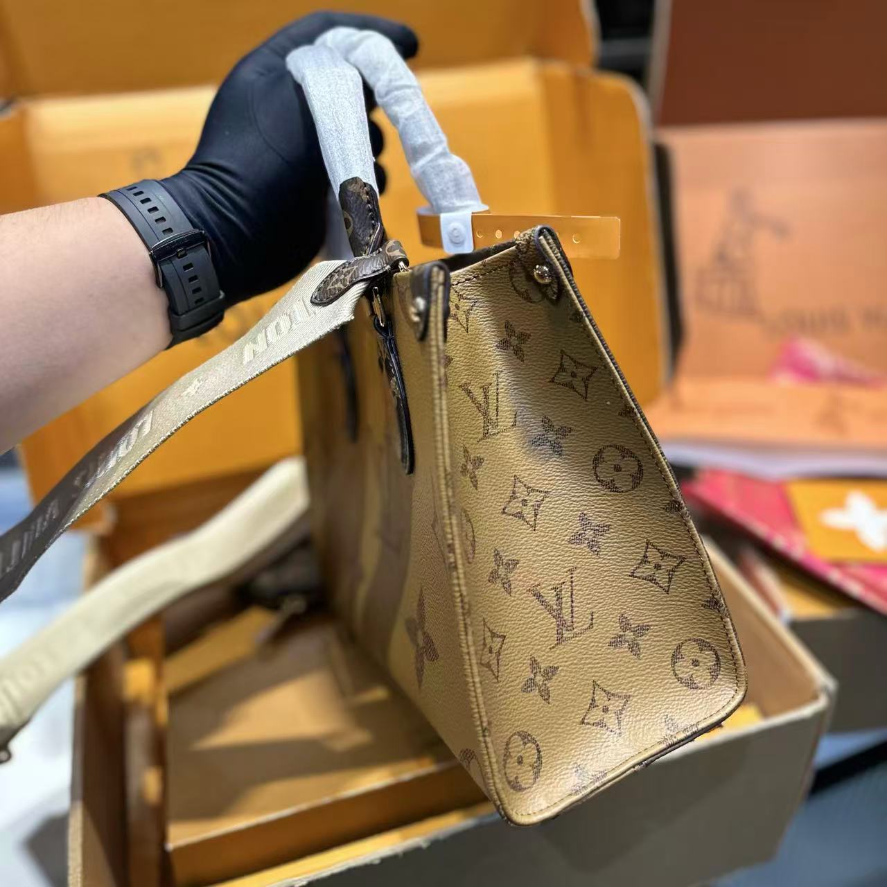 LVABトートバッグ【50％割引+送料無料】