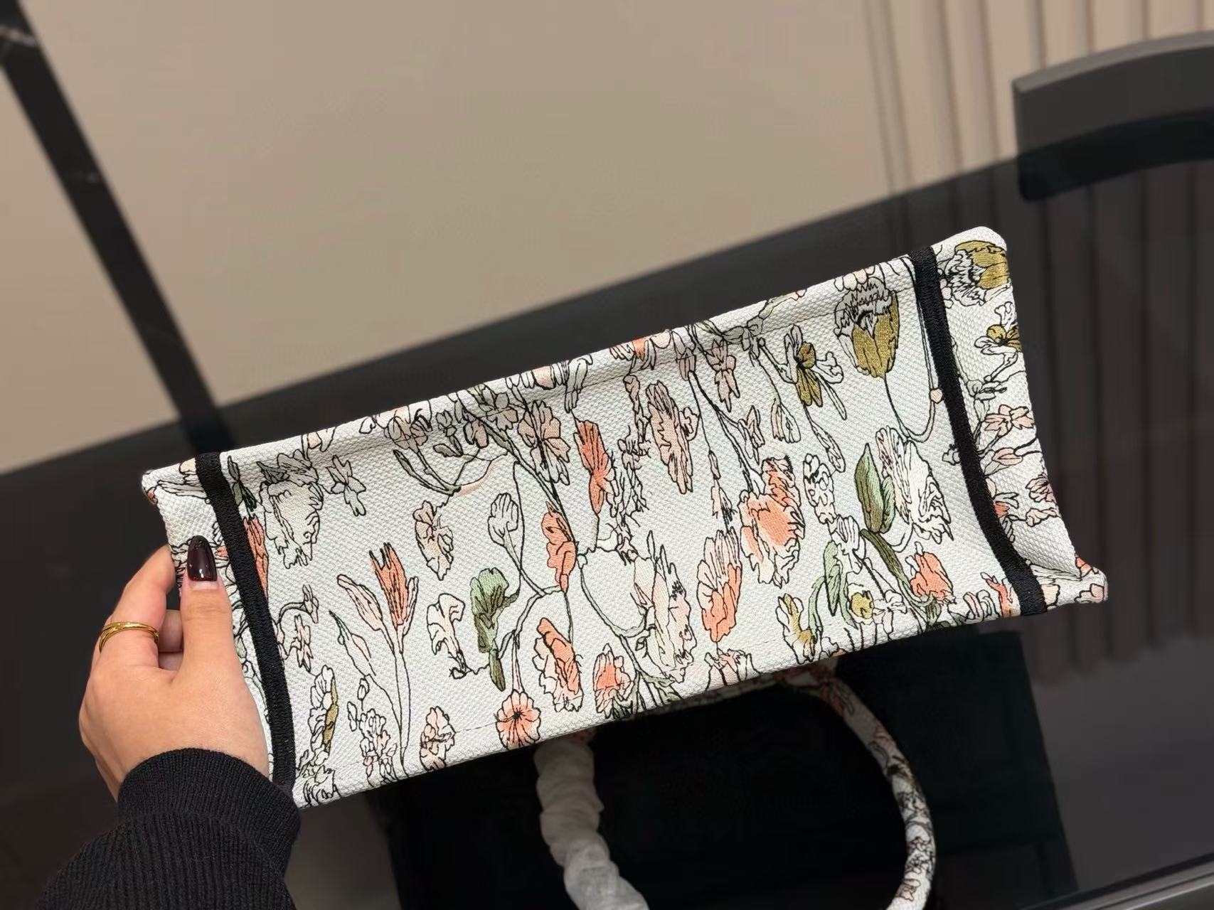 DI0Rプリントハンドバッグ【50％割引+送料無料】