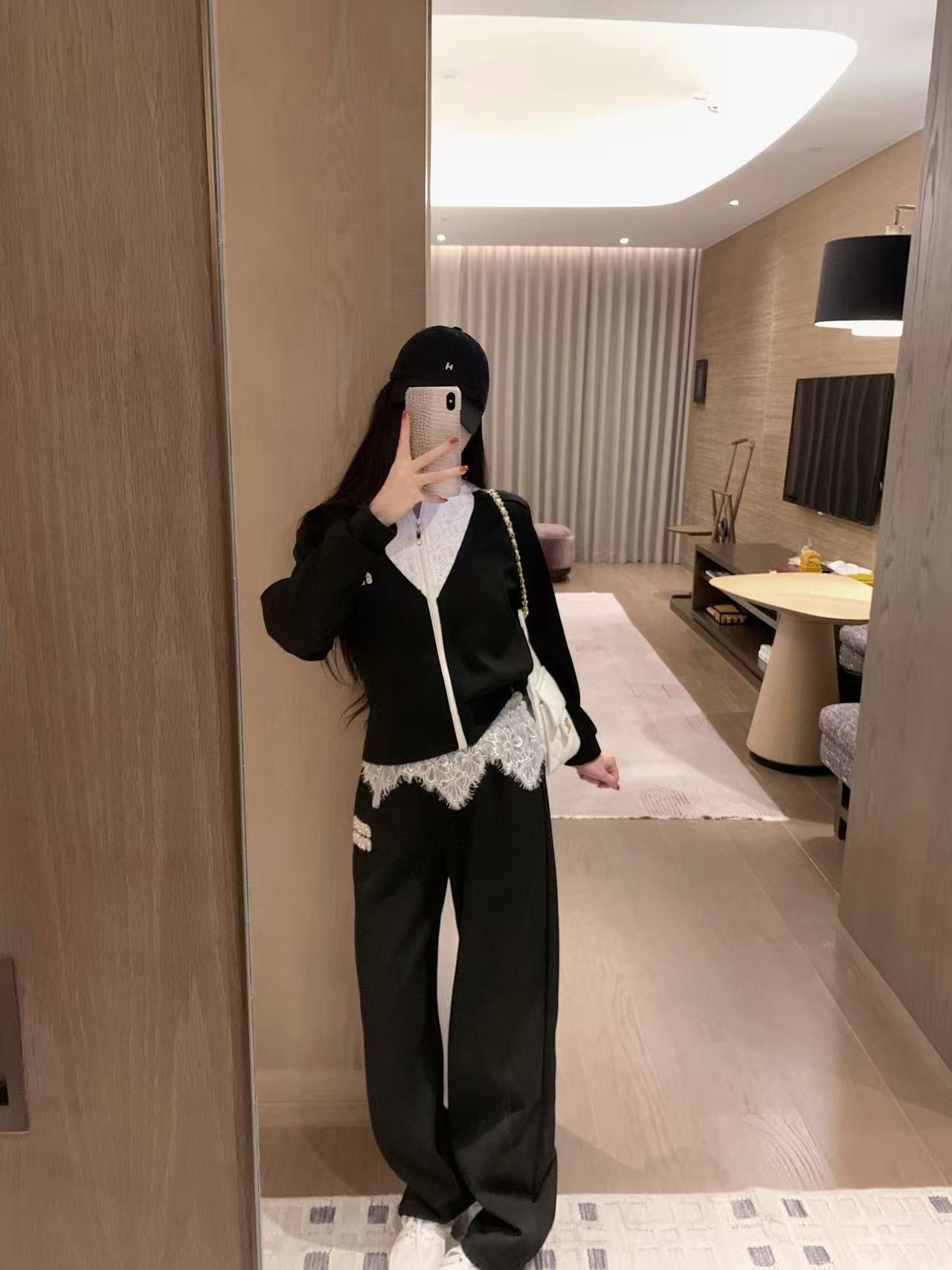 M1UM1U レーストップス+パンツ ツーピースセット【50％割引+送料無料】