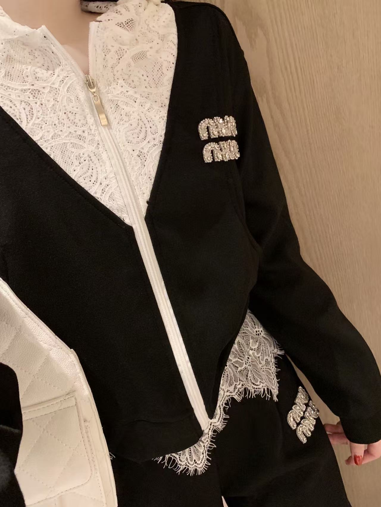 M1UM1U レーストップス+パンツ ツーピースセット【50％割引+送料無料】