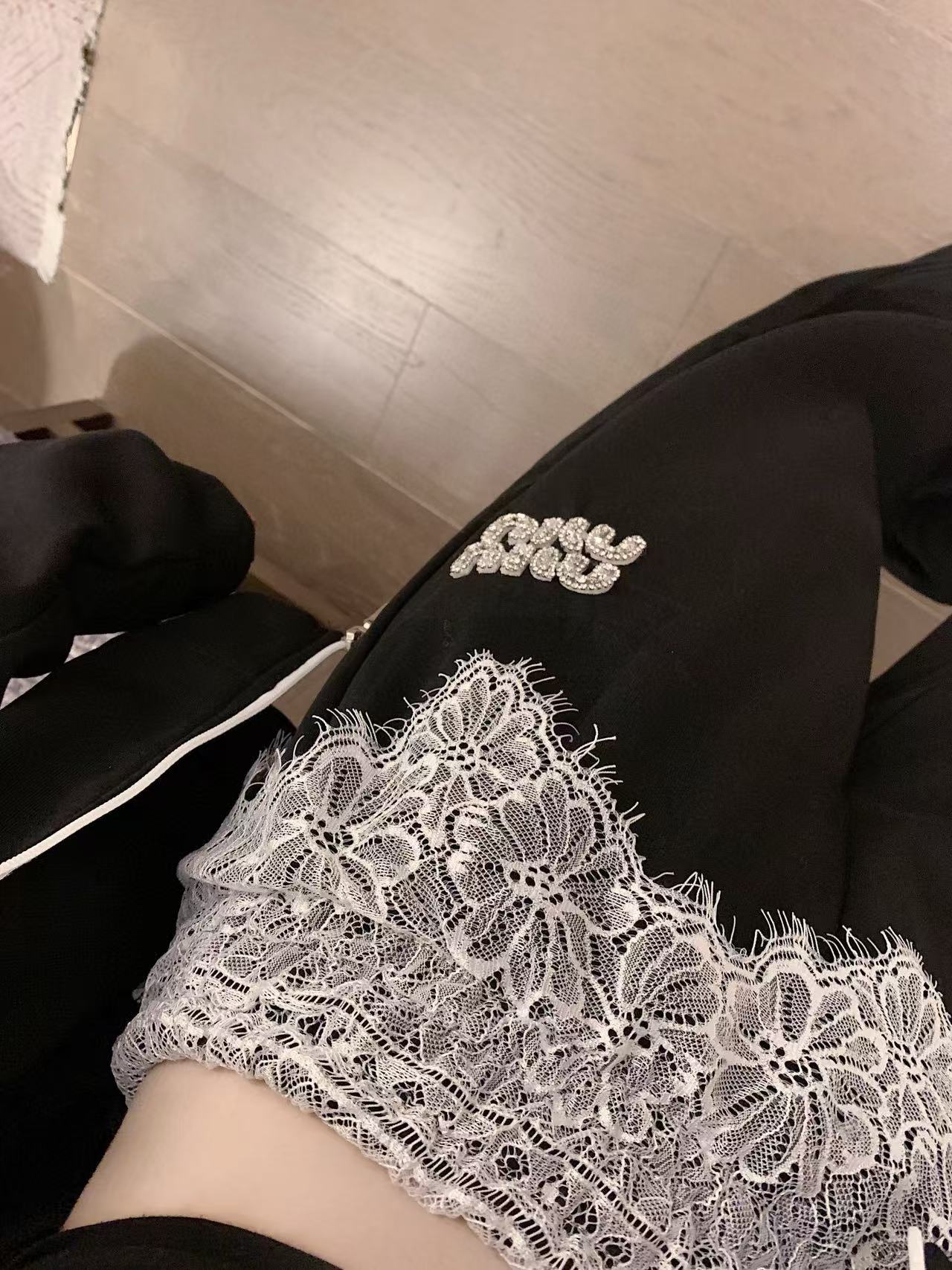 M1UM1U レーストップス+パンツ ツーピースセット【50％割引+送料無料】