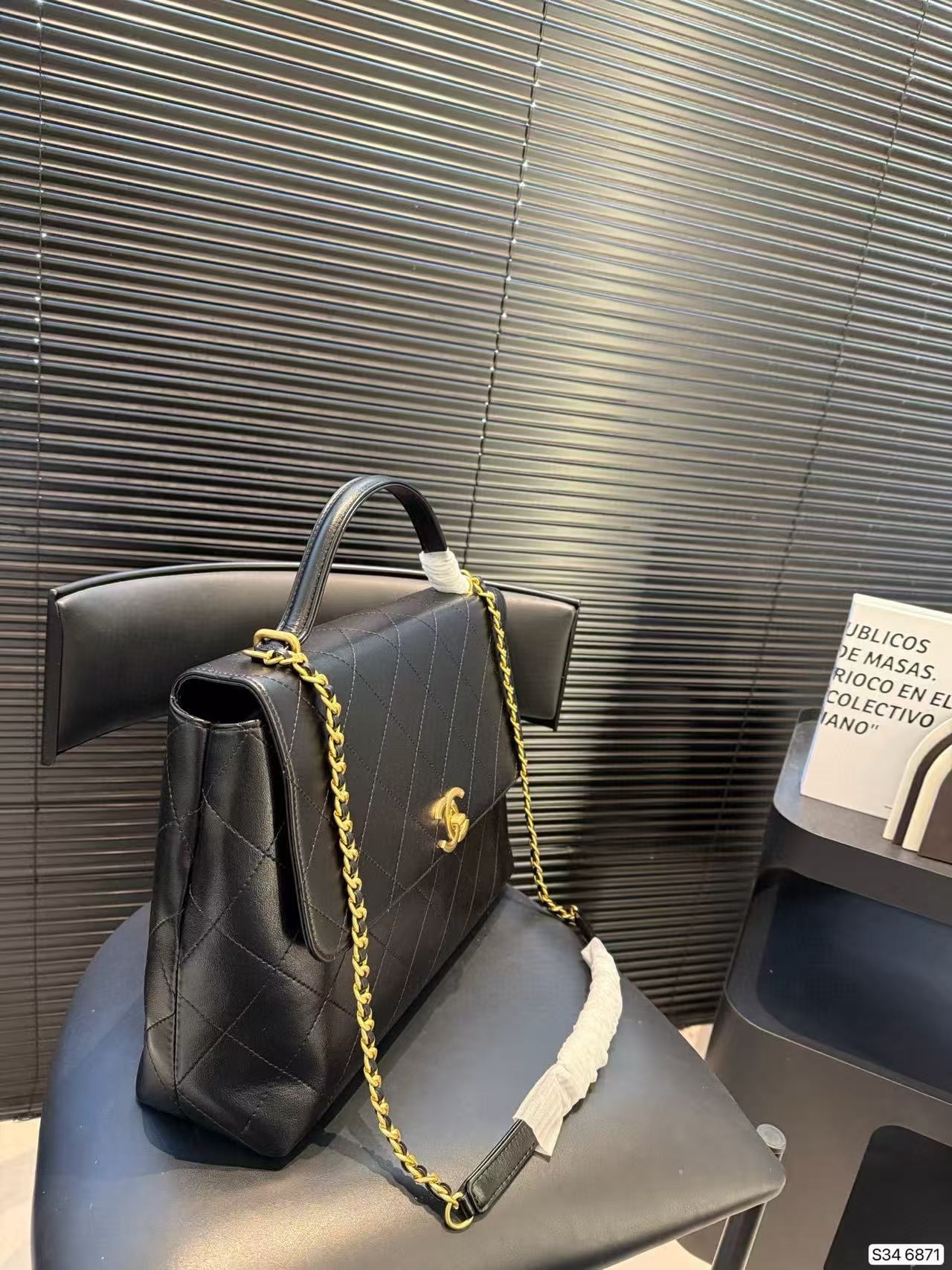 CHANE1 ゴールドバックル トートフラップバッグ【50％割引+送料無料】