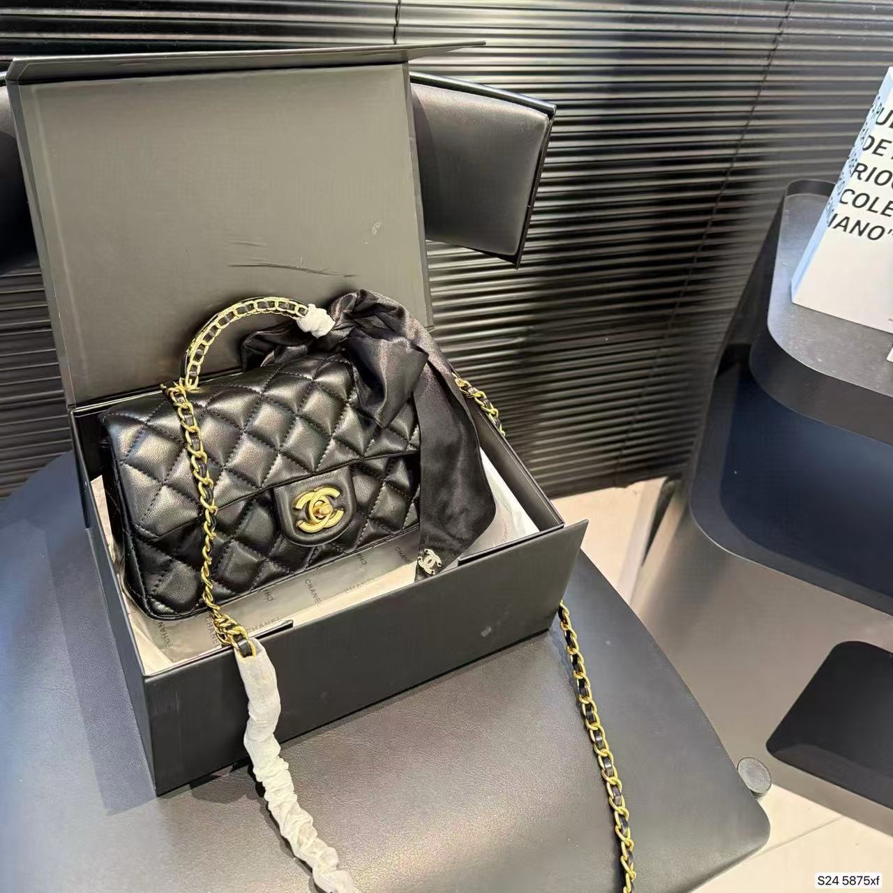 CHANE1 ゴールドバックルチェーンハンドバッグ ショルダークロスボディバッグ【50％割引+送料無料】