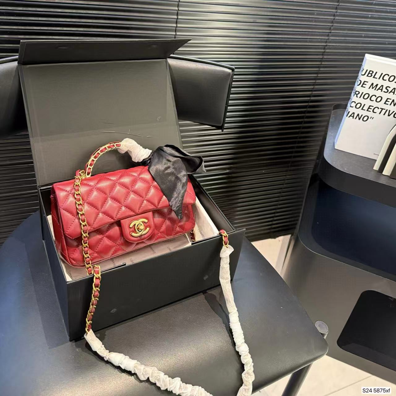 CHANE1 ゴールドバックルチェーンハンドバッグ ショルダークロスボディバッグ【50％割引+送料無料】