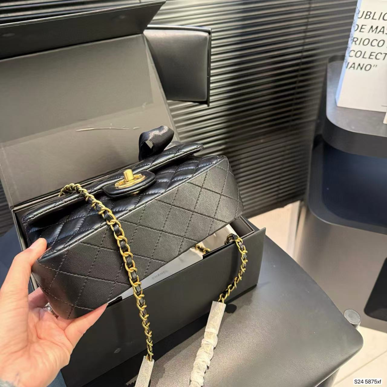 CHANE1 ゴールドバックルチェーンハンドバッグ ショルダークロスボディバッグ【50％割引+送料無料】