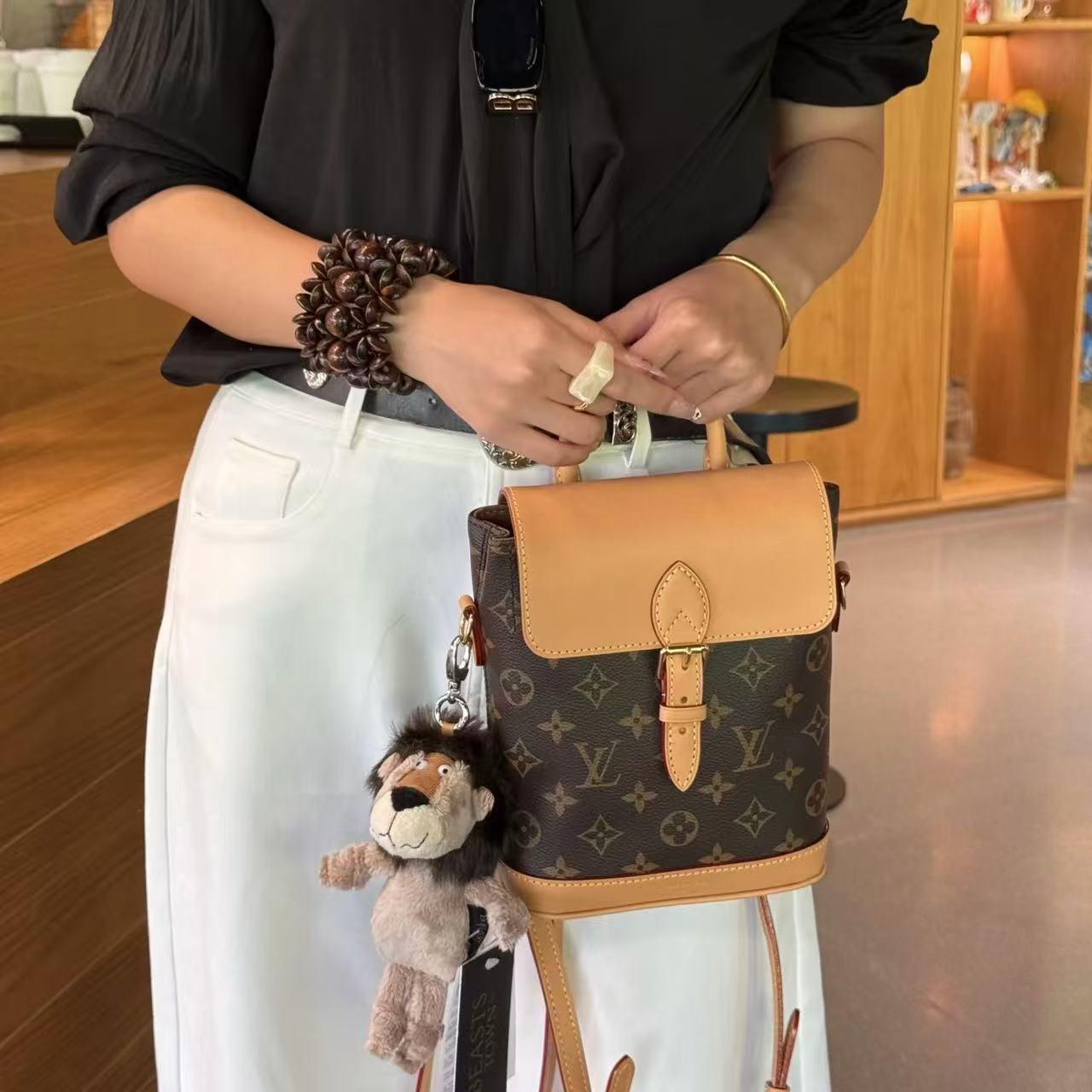 LVミラー＋スカーフ＋バックパックの3点セット【50％割引+送料無料】