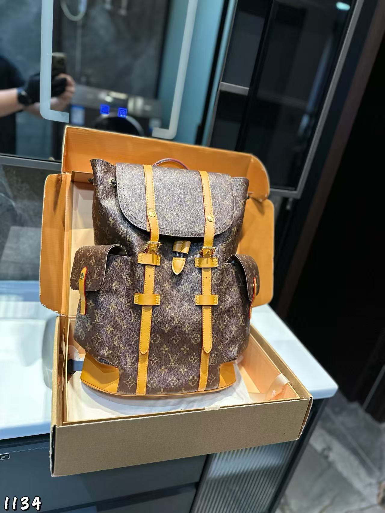 LV 大容量メンズバックパック【50％割引+送料無料】